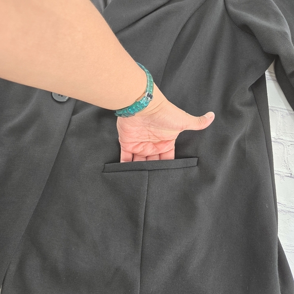 TORRID Corporate Baddie Black Blazer one Button Closure Size 3 - Picture 4 of 10